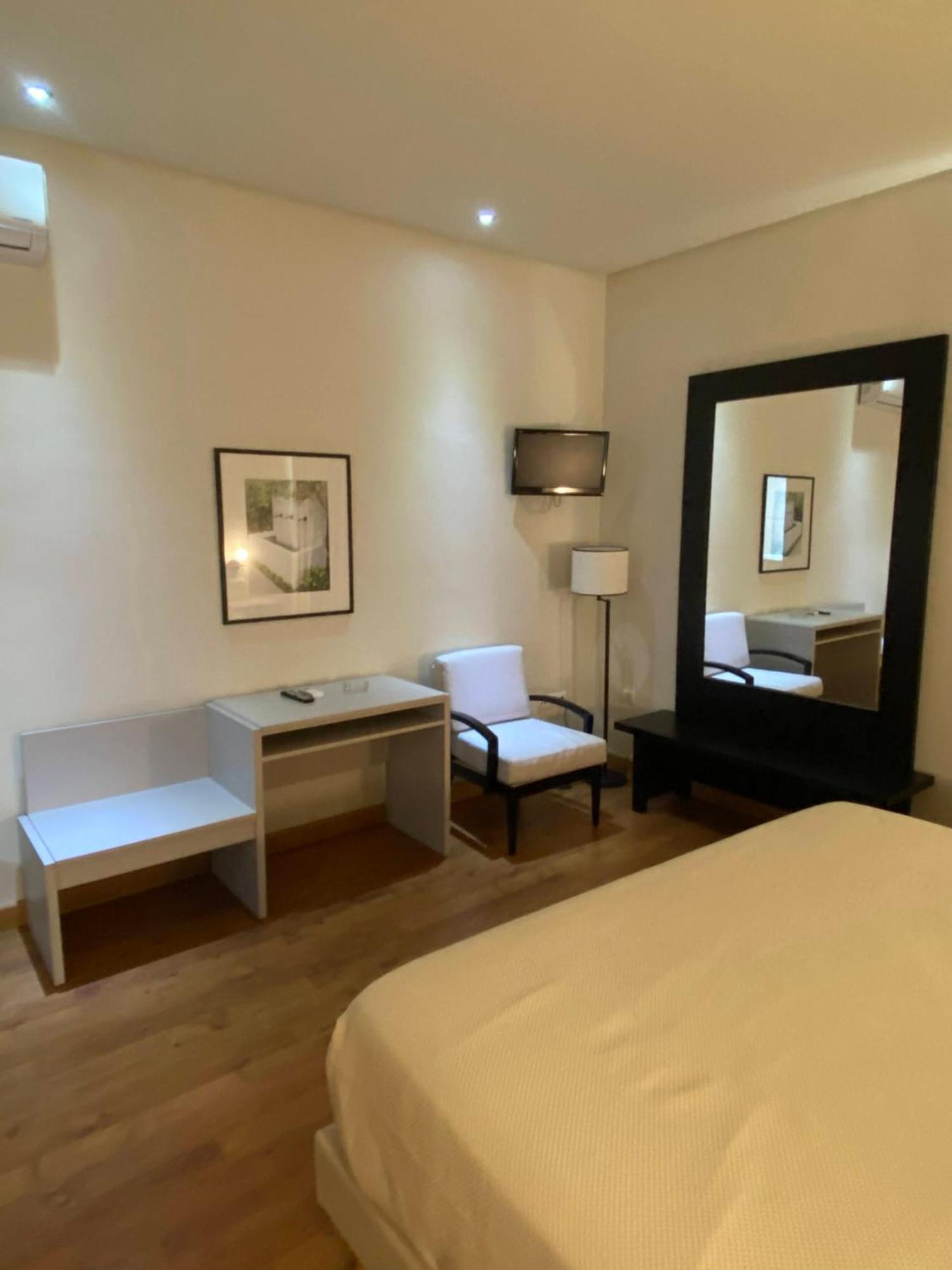 Hotel Santa Ana La Carlota Kültér fotó