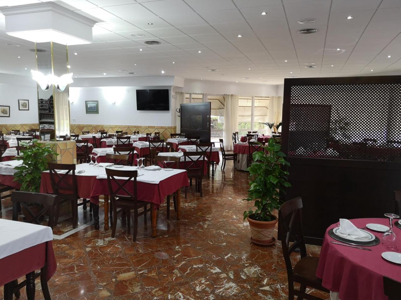 Hotel Santa Ana La Carlota Kültér fotó