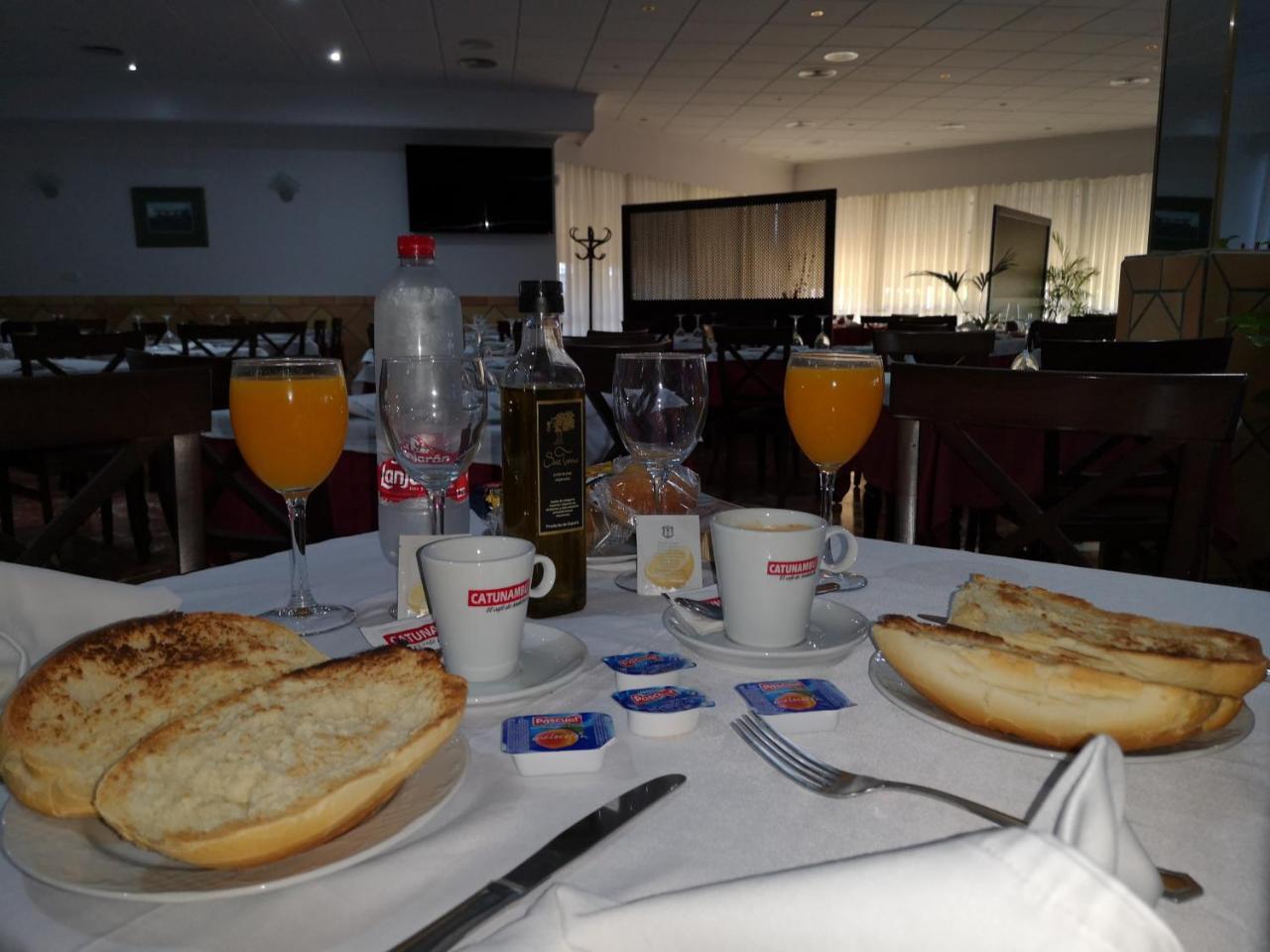 Hotel Santa Ana La Carlota Kültér fotó